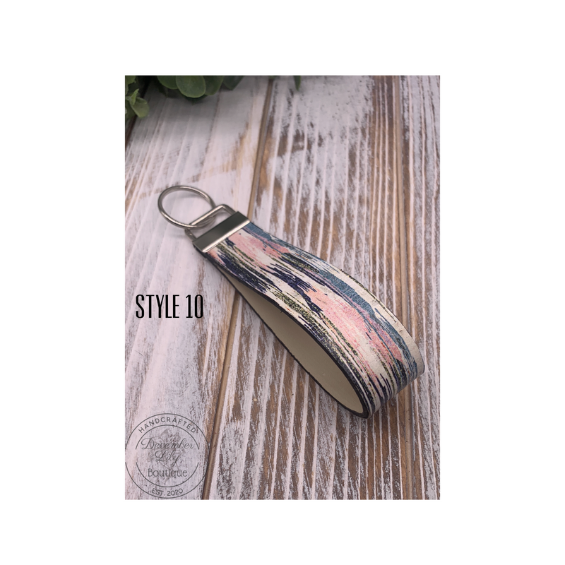 Women’s Leather Loop Keychain