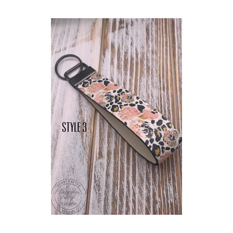 Women’s Leather Loop Keychain